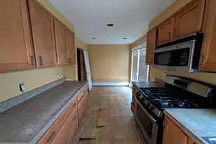 219 Elm Rd, Mahopac, NY 10541 - Photo 4