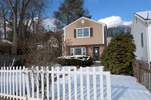 219 Elm Rd, Mahopac, NY 10541 - Photo 12