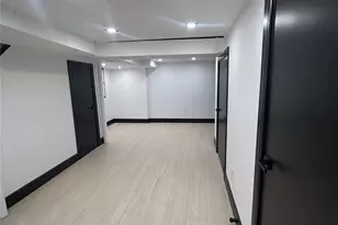 6 Park Pl, Great Neck, NY 11024 - Photo 12