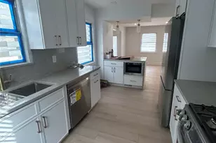 6 Park Pl, Great Neck, NY 11024 - Photo 4