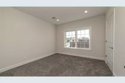 776 Fulton Street #2D, Farmingdale, NY 11735 - Photo 8