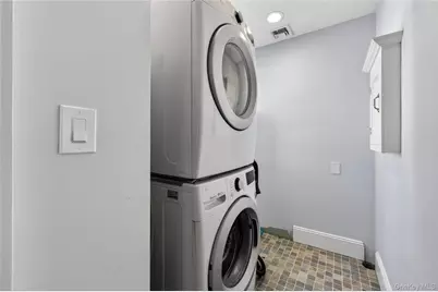 20 Westbridge Drive, Babylon, NY 11702 - Photo 36