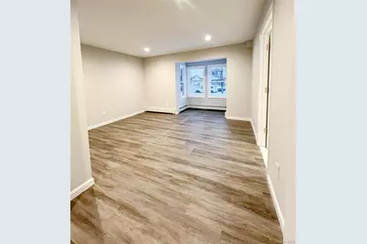 800 Deer Park Avenue #Bottom Floor, North Babylon, NY 11703 - Photo 4