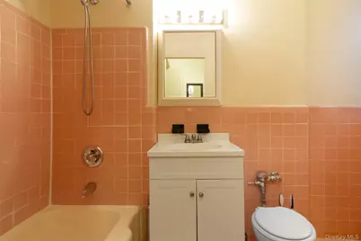 70 Sherman Avenue #2K, Yonkers, NY 10705 - Photo 16