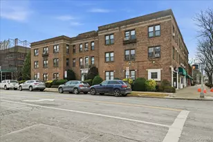 222 7th St, Garden City, NY 11530 - Photo 4