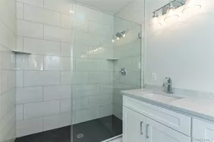 748 9W Rte, Valley Cottage, NY 10989 - Photo 18