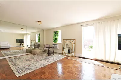 320 E Shore Road #4C, Great Neck, NY 11023 - Photo 12