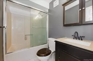 725 Miller Ave, Freeport, NY 11520 - Photo 14