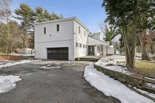 549 Woodbury Rd, Cold Spring Harbor, NY 11724 - Photo 4