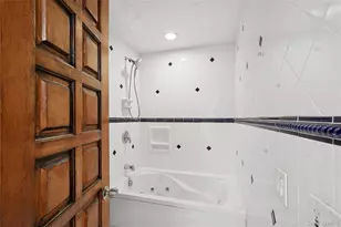 549 Woodbury Rd, Cold Spring Harbor, NY 11724 - Photo 40