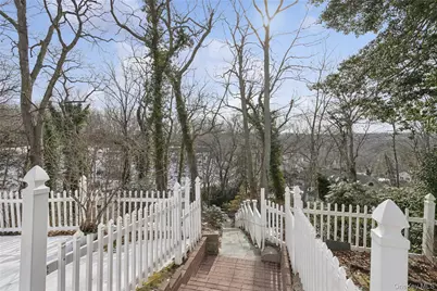 549 Woodbury Road, Cold Spring Harbor, NY 11724 - Photo 8