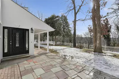 549 Woodbury Road, Cold Spring Harbor, NY 11724 - Photo 10