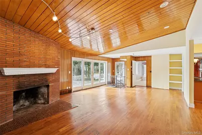 549 Woodbury Road, Cold Spring Harbor, NY 11724 - Photo 36