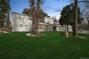 549 Woodbury Rd, Cold Spring Harbor, NY 11724 - Photo 6