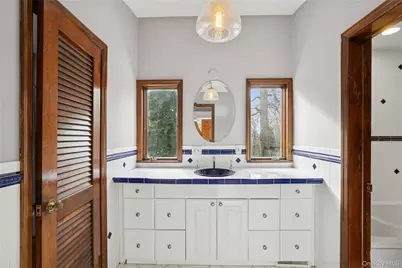 549 Woodbury Road, Cold Spring Harbor, NY 11724 - Photo 38