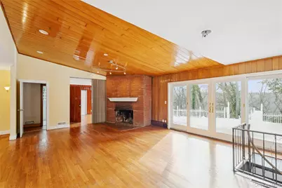 549 Woodbury Road, Cold Spring Harbor, NY 11724 - Photo 34