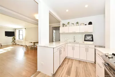 211-06 75th Avenue #2E, Bayside, NY 11364 - Photo 4