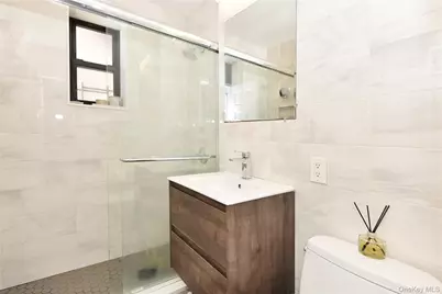 211-06 75th Avenue #2E, Bayside, NY 11364 - Photo 8