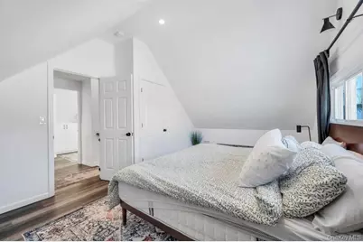 10 Petal Lane, Hicksville, NY 11801 - Photo 14