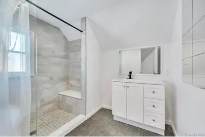 10 Petal Lane, Hicksville, NY 11801 - Photo 24