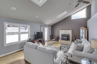 15 Eton Rd, Farmingville, NY 11738 - Photo 10