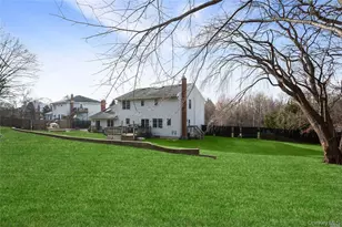 15 Eton Rd, Farmingville, NY 11738 - Photo 14