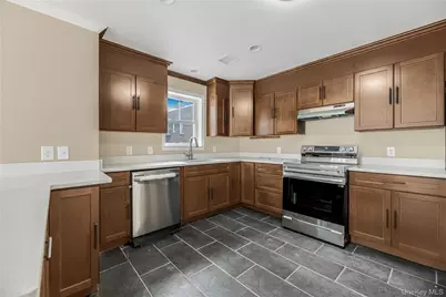 320 E 4th Street, Mount Vernon, NY 10553 - Photo 4