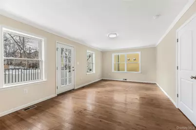 320 E 4th Street, Mount Vernon, NY 10553 - Photo 6