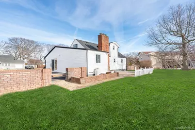 42 Ronald Drive N, Amityville, NY 11701 - Photo 8