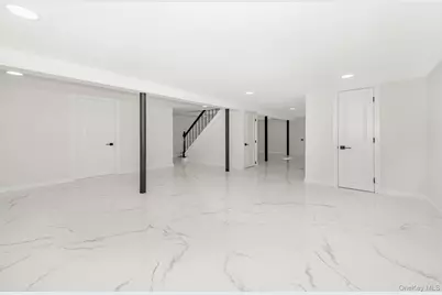 42 Ronald Drive N, Amityville, NY 11701 - Photo 26