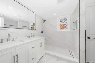 42 Ronald Dr N, Amityville, NY 11701 - Photo 20