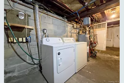 27 Dillmont Drive, Smithtown, NY 11787 - Photo 18