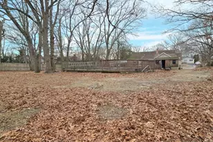 27 Dillmont Dr, Smithtown, NY 11787 - Photo 20