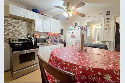27 Dillmont Drive, Smithtown, NY 11787 - Photo 12