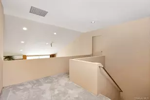 27 Fairway Dr, Manhasset, NY 11030 - Photo 28