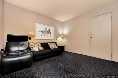 27 Fairway Drive, Manhasset, NY 11030 - Photo 20