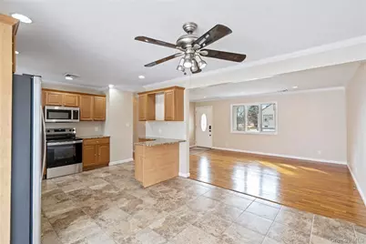 6 Edward Court, Ronkonkoma, NY 11779 - Photo 16