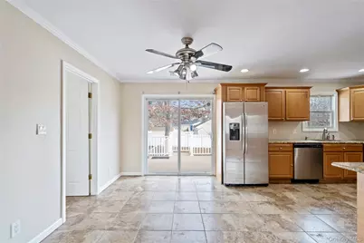 6 Edward Court, Ronkonkoma, NY 11779 - Photo 12