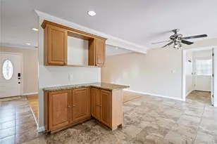 6 Edward Ct, Ronkonkoma, NY 11779 - Photo 18