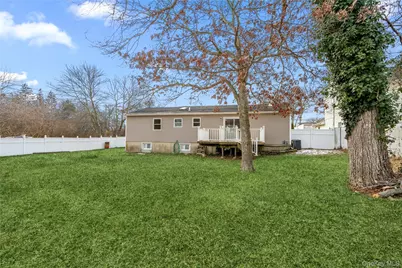 6 Edward Court, Ronkonkoma, NY 11779 - Photo 28