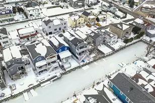 114 Beach Ave, Bellmore, NY 11710 - Photo 32