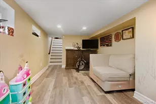 24 Poplar Ave, Bronx, NY 10465 - Photo 8