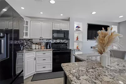 825 S Ocean Avenue #2, Freeport, NY 11520 - Photo 12