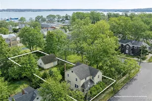 506 5th St, Greenport, NY 11944 - Photo 2