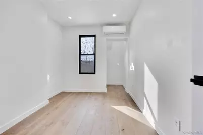 962 East 221 Street, Bronx, NY 10469 - Photo 10