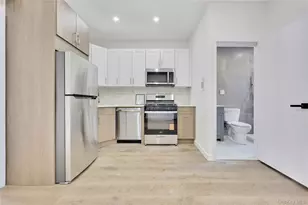 962 E 221st St, Bronx, NY 10469 - Photo 4