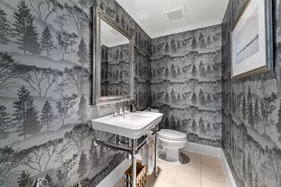 1 Grand Park Avenue, Scarsdale, NY 10583 - Photo 18