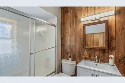 101 Stewart Street, Floral Park, NY 11001 - Photo 20