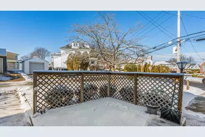 101 Stewart Street, Floral Park, NY 11001 - Photo 26