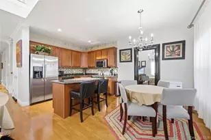 307 Medea Way, Central Islip, NY 11722 - Photo 14